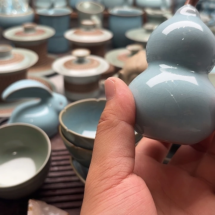一级品，天青色，葫芦，高度10