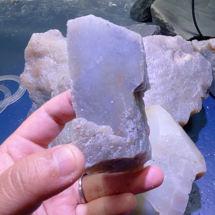 和田玉未镶嵌珠宝半成品