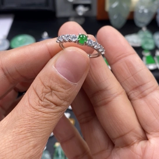 翡翠银S925镶嵌颈饰戒指