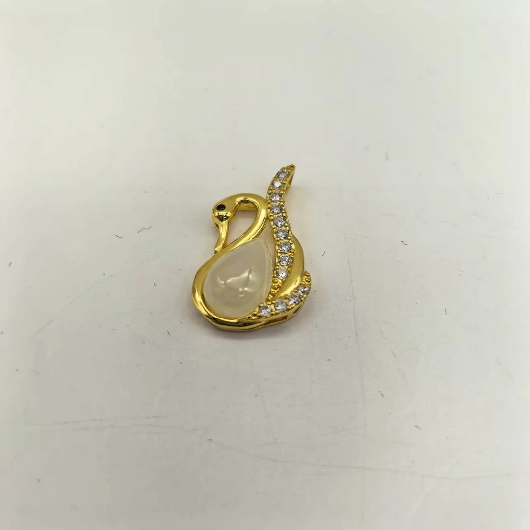 老卢和田玉吊坠天鹅吊坠 送皮绳多样性发货其一完美主义者慎拍
