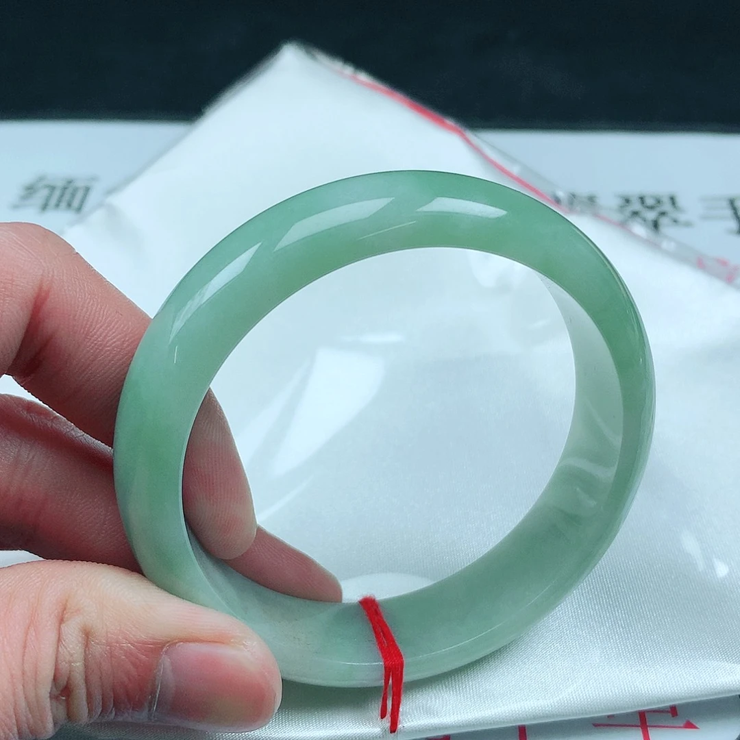 翡翠手镯未镶嵌圈56