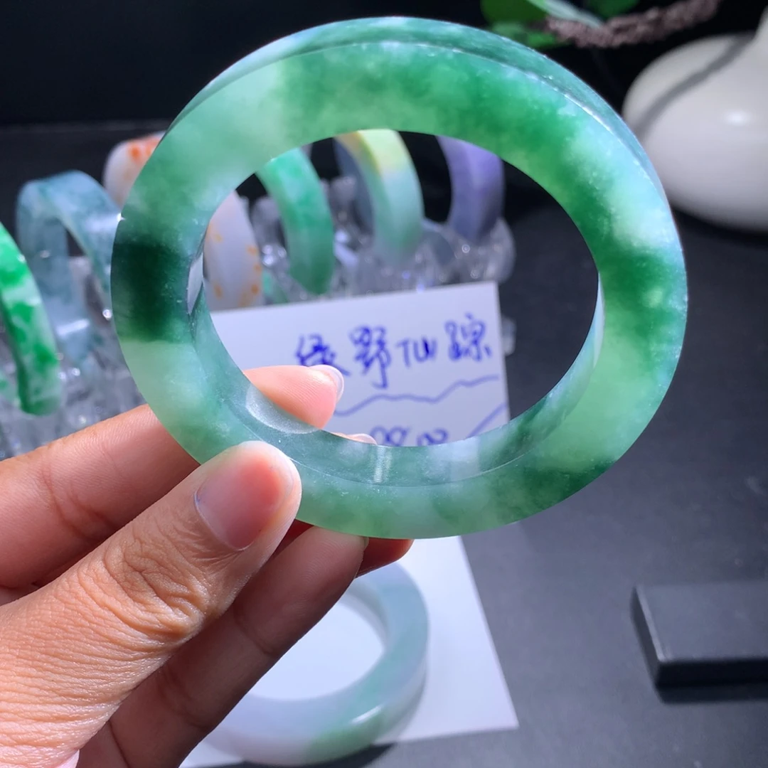 定制翡翠手镯未镶嵌手镯