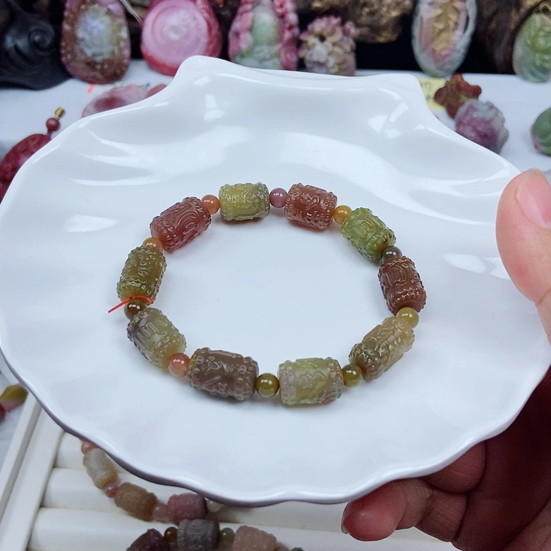未镶嵌石英质玉（盐源）珠宝半成品