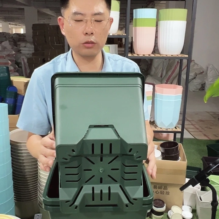 方形250口23高25军绿带托3只