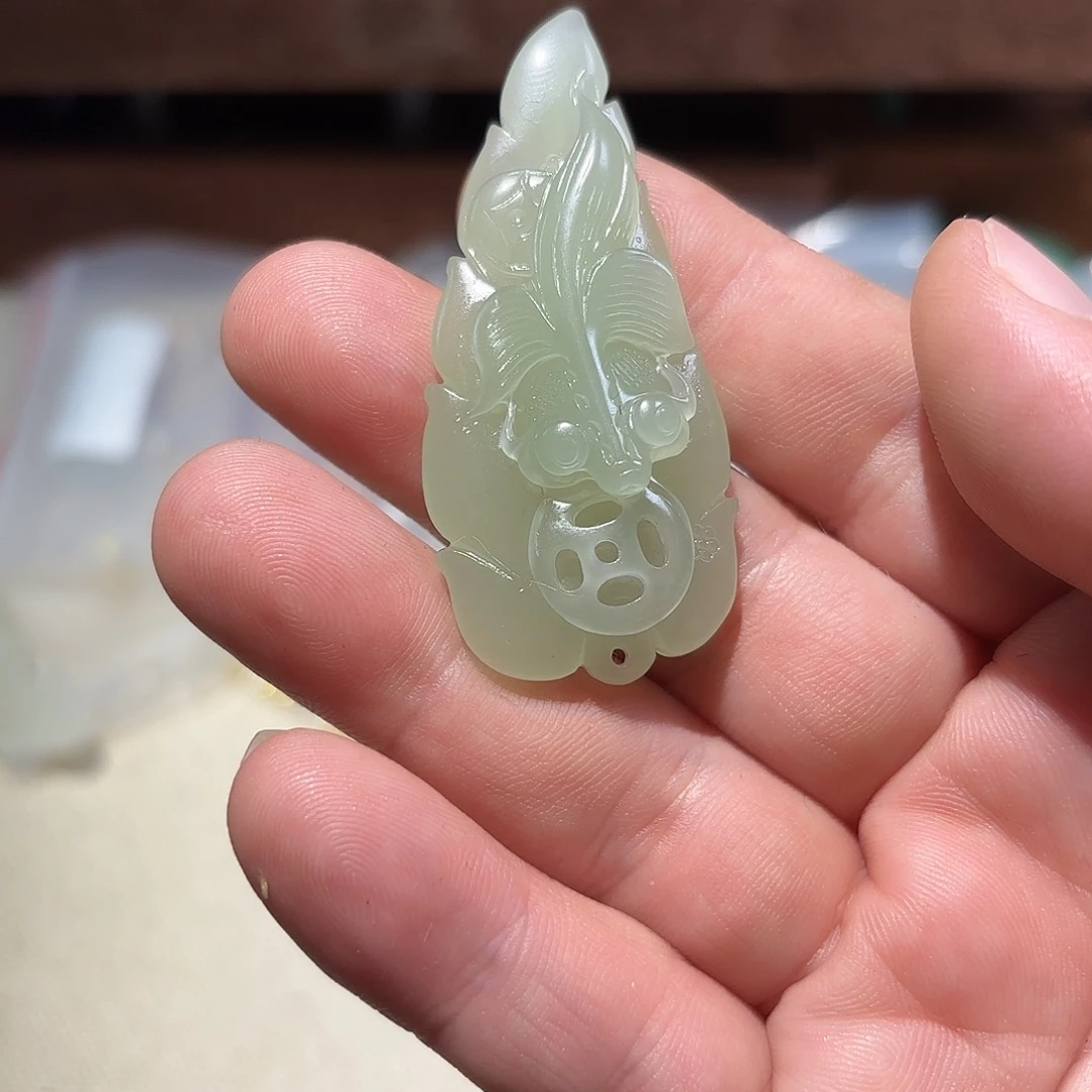 洋***.和田玉未镶嵌颈饰