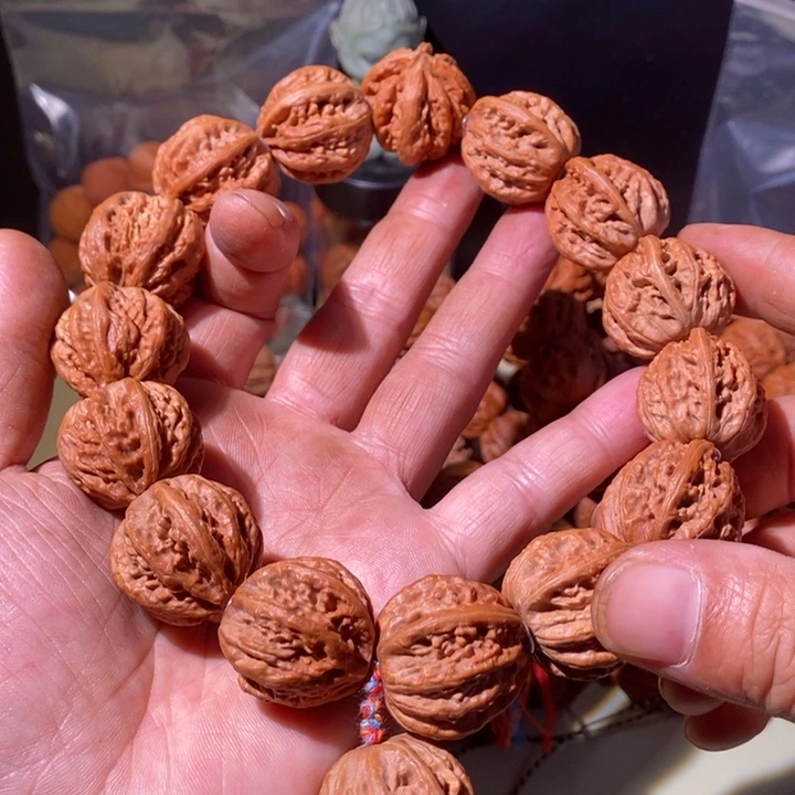 手串文玩核桃……32