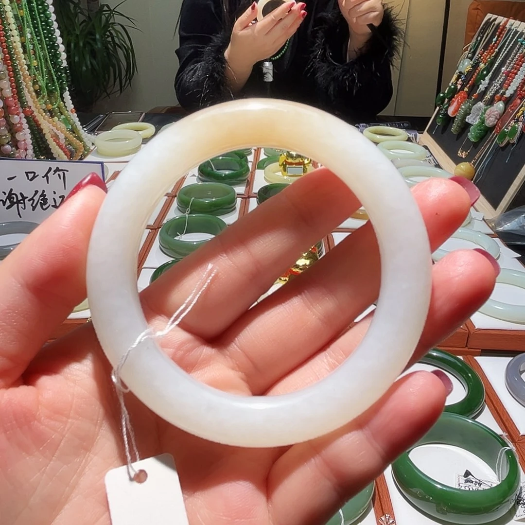 未镶嵌手镯和田玉58圈口