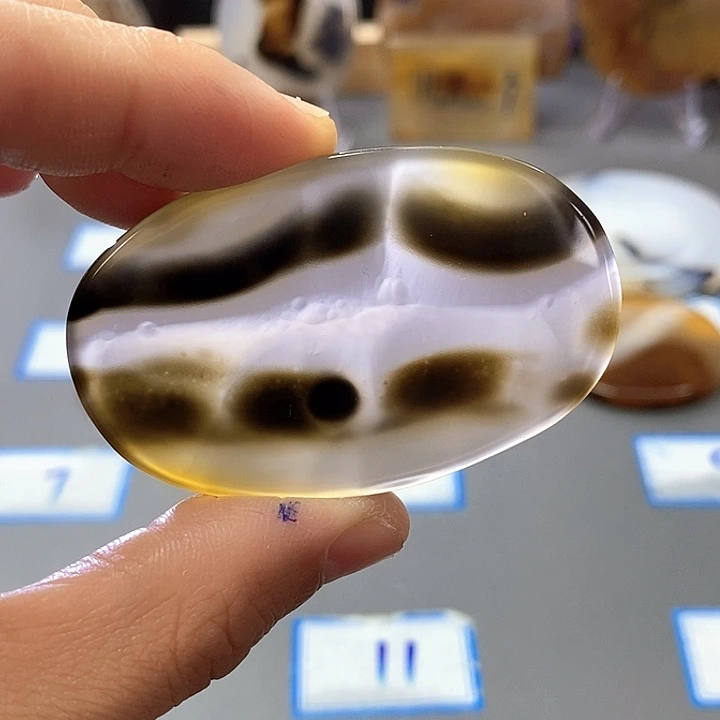 玛瑙/玉髓未镶嵌珠宝半成品