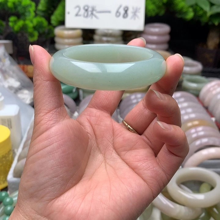 石英质玉（佘太翠）未镶嵌手镯54.3