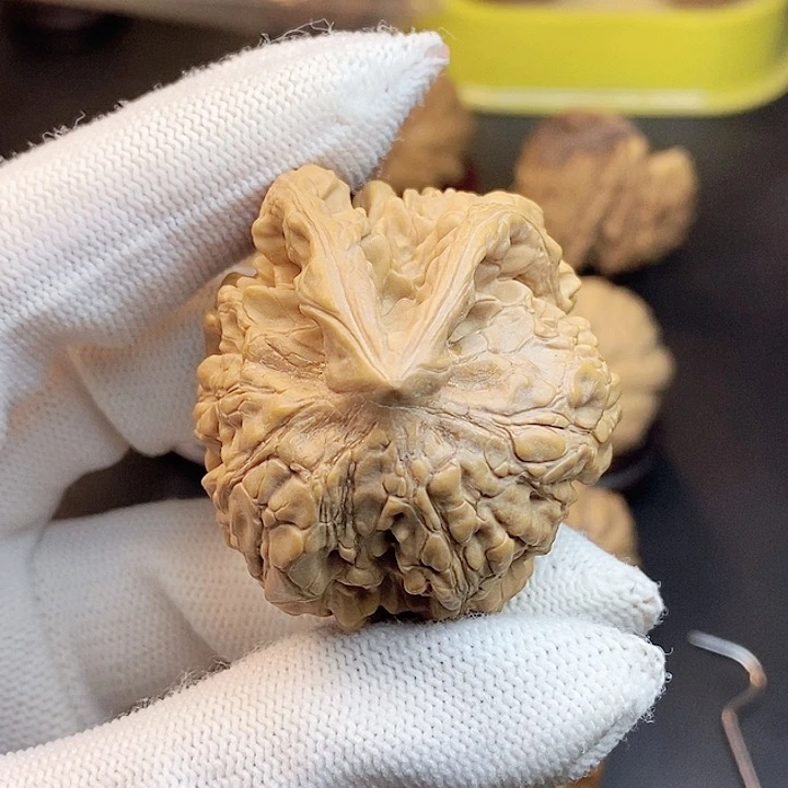 文玩核桃吊坠1****9有袖瑕疵不退不换