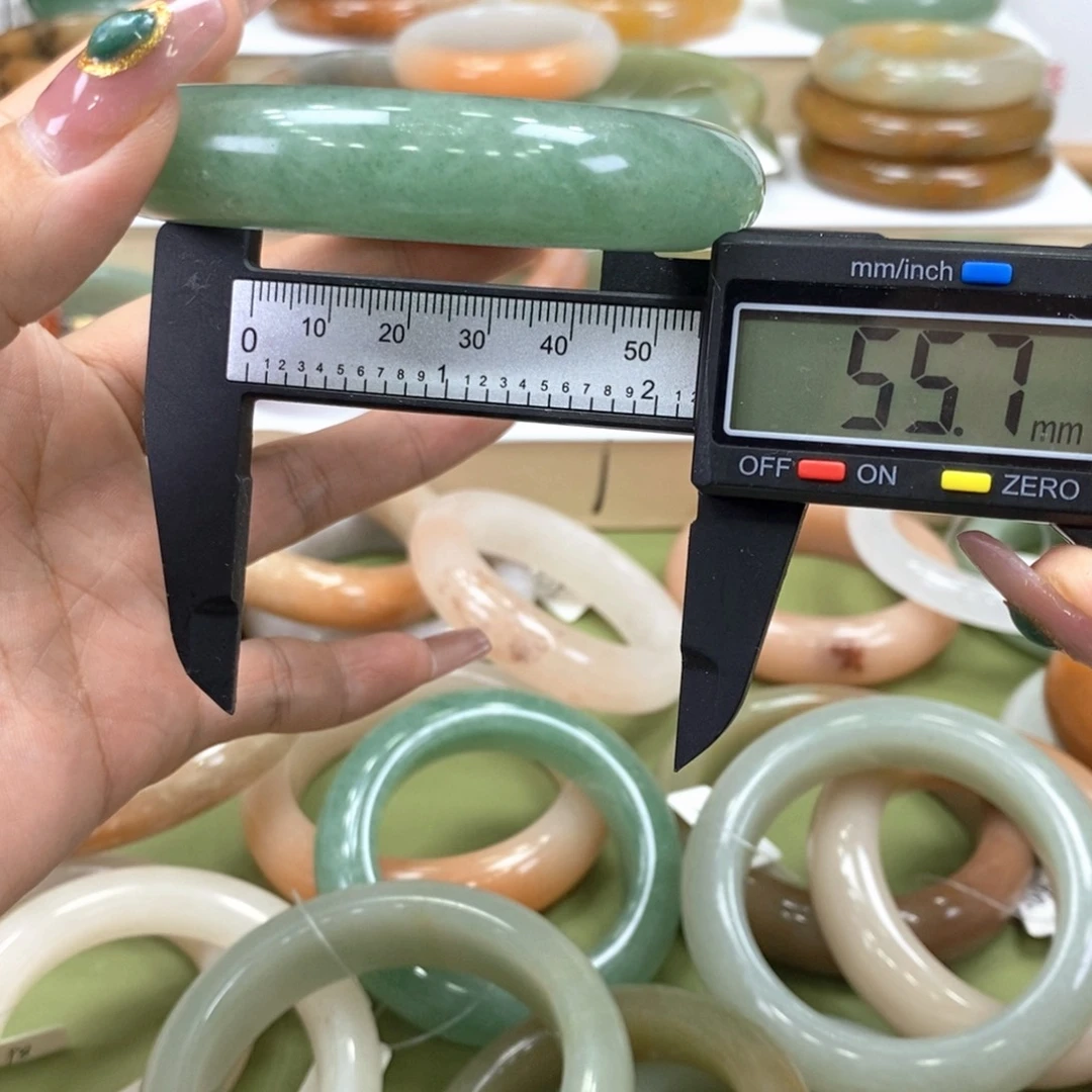 石英岩玉手镯合金
