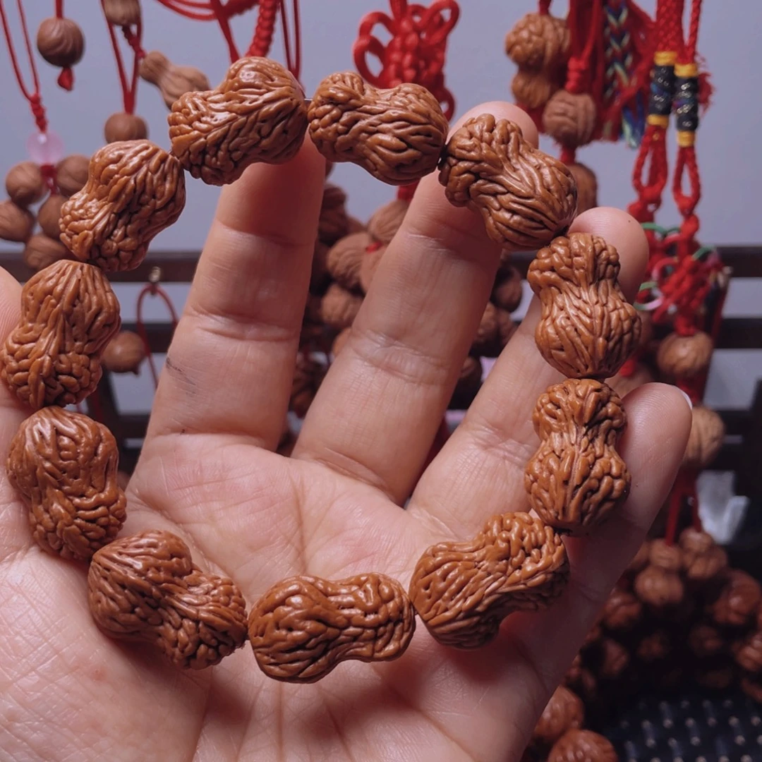 木质类龙纹桃枭手串