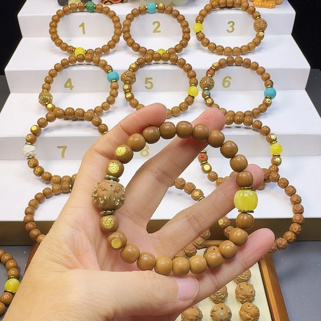 硕***.吊坠猴头核桃猴头手串