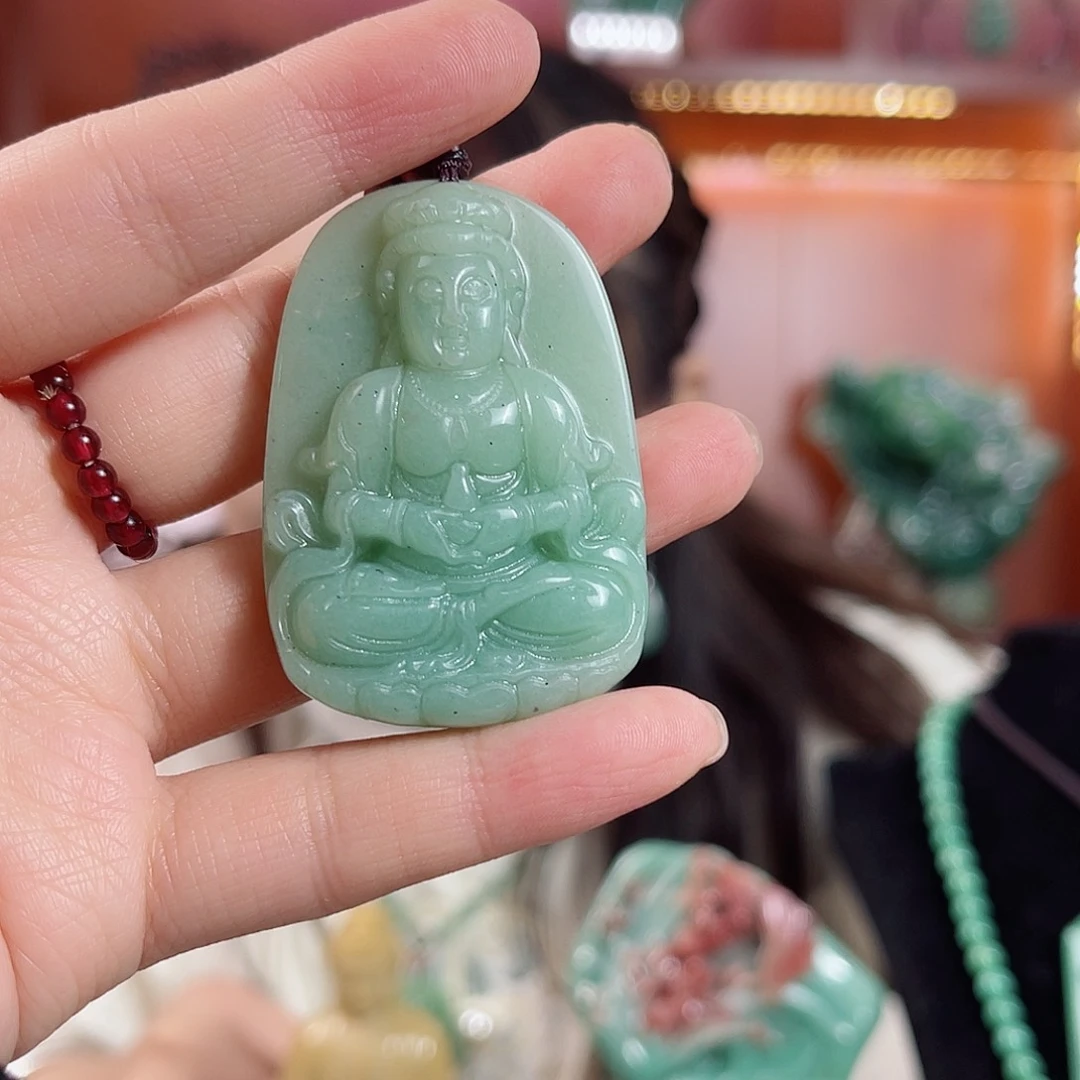 密玉（石英质玉）颈饰未镶嵌