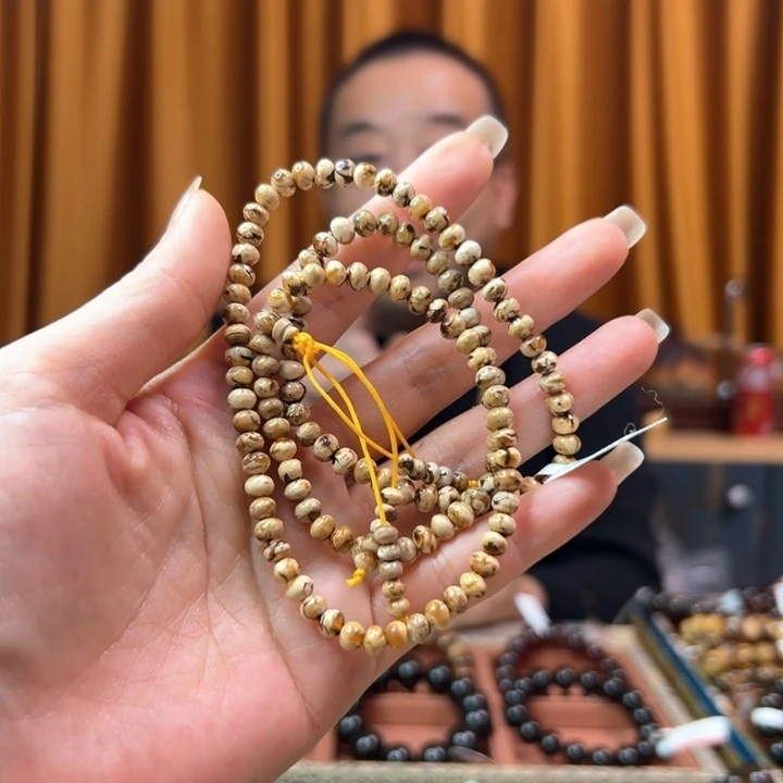 琥珀裸石未镶嵌抚顺8-23