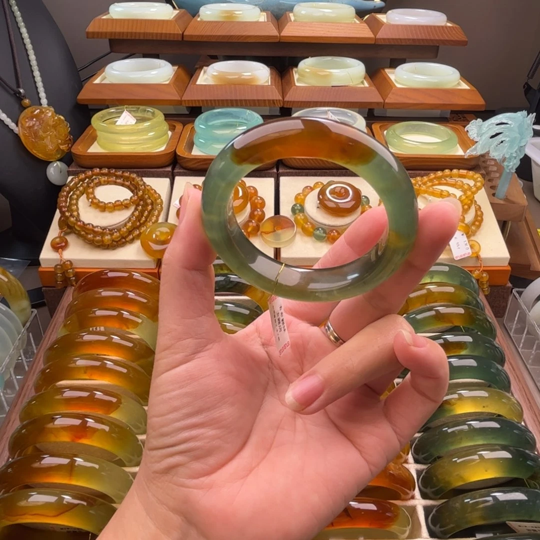 蛇纹石玉未镶嵌手镯56
