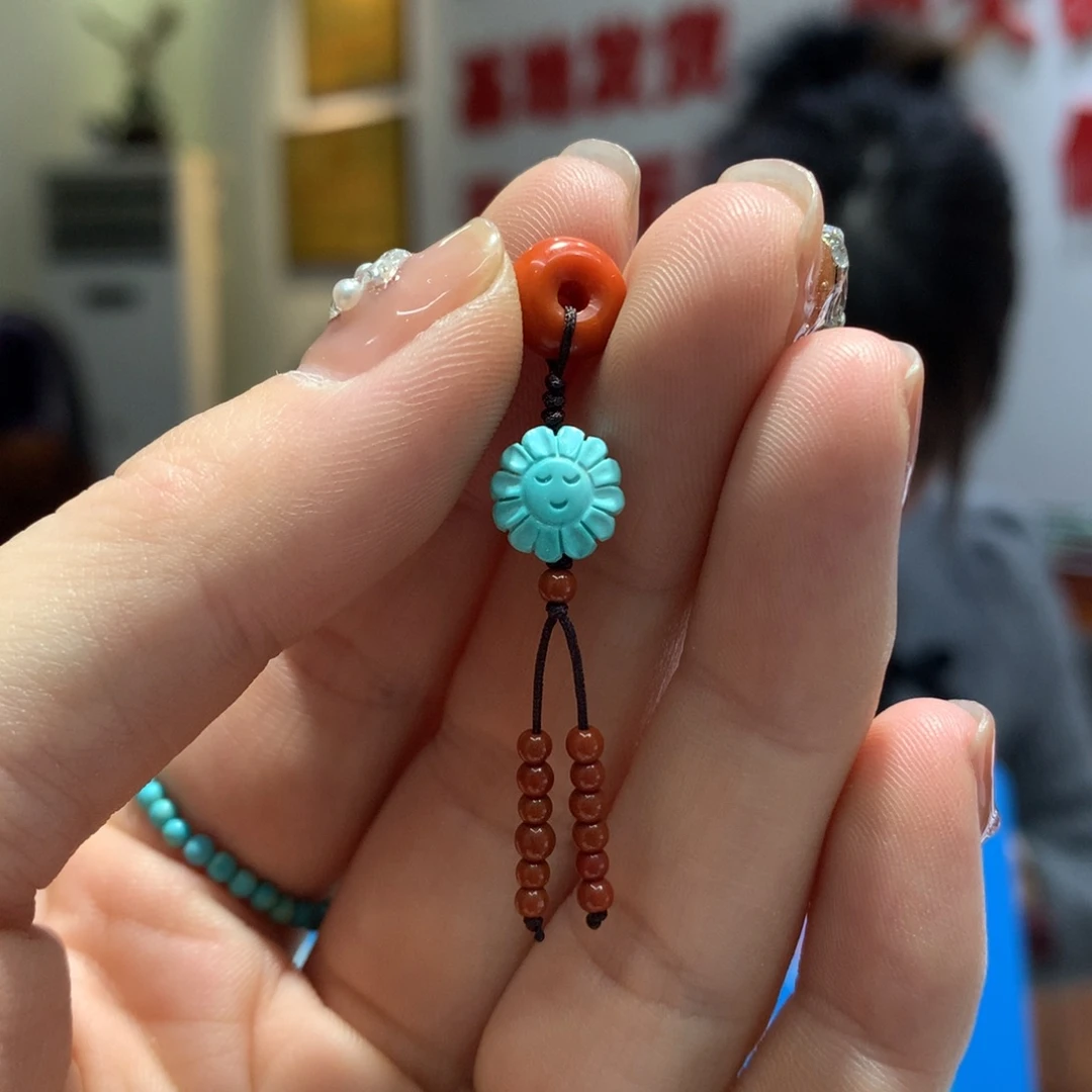 南红玛瑙配饰未镶嵌