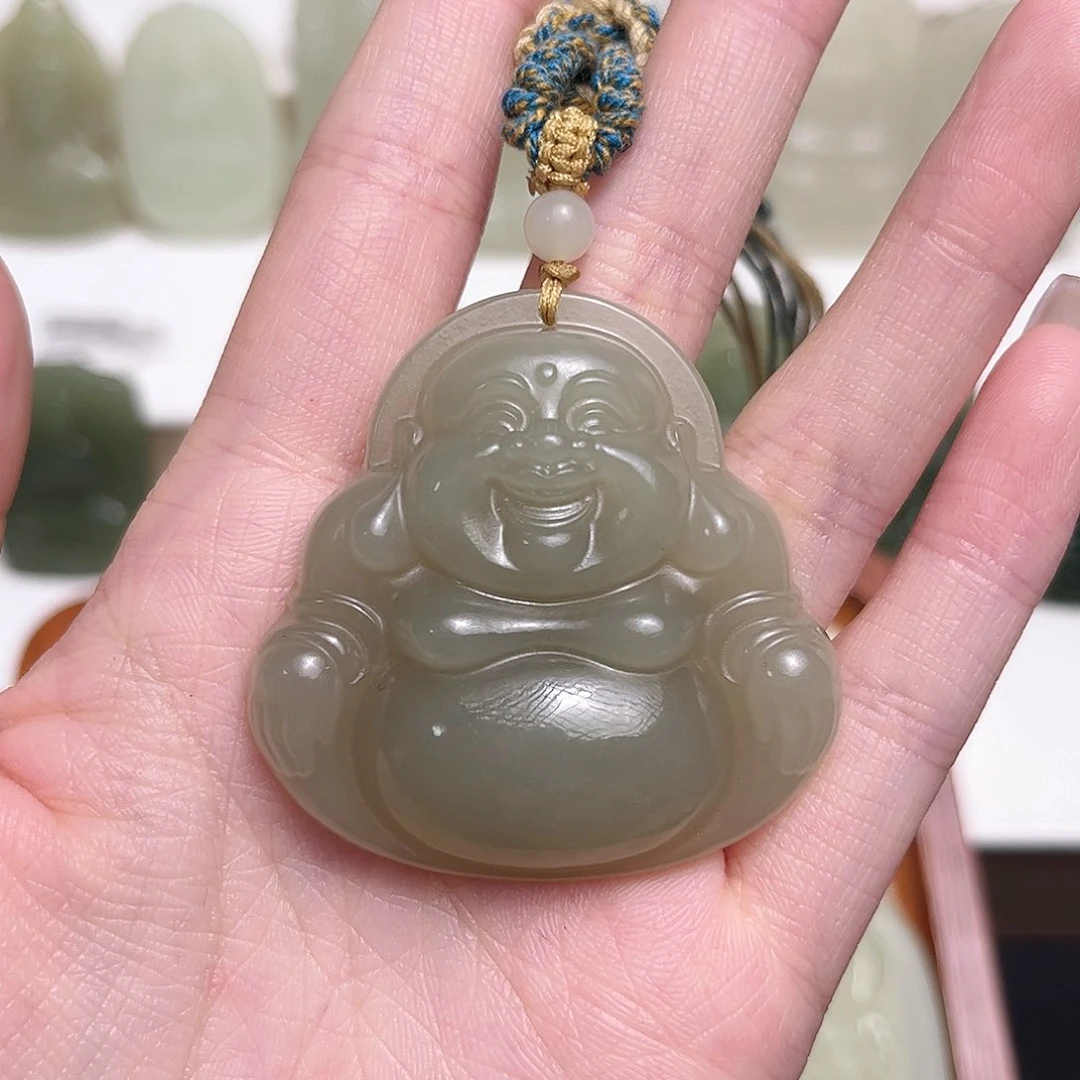 和田玉颈饰未镶嵌猫**猪