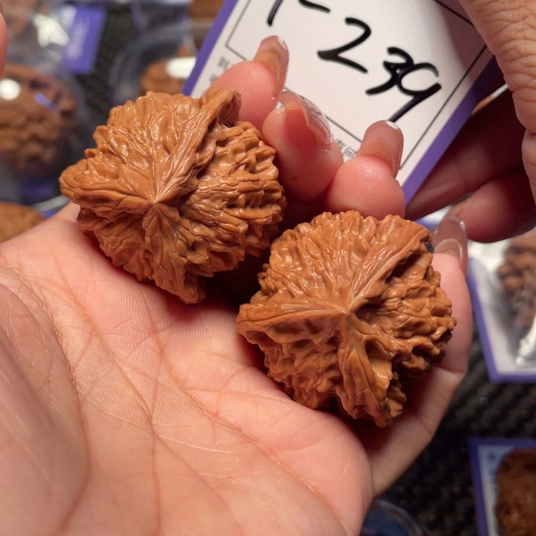 把件桃核239号盘山三棱38