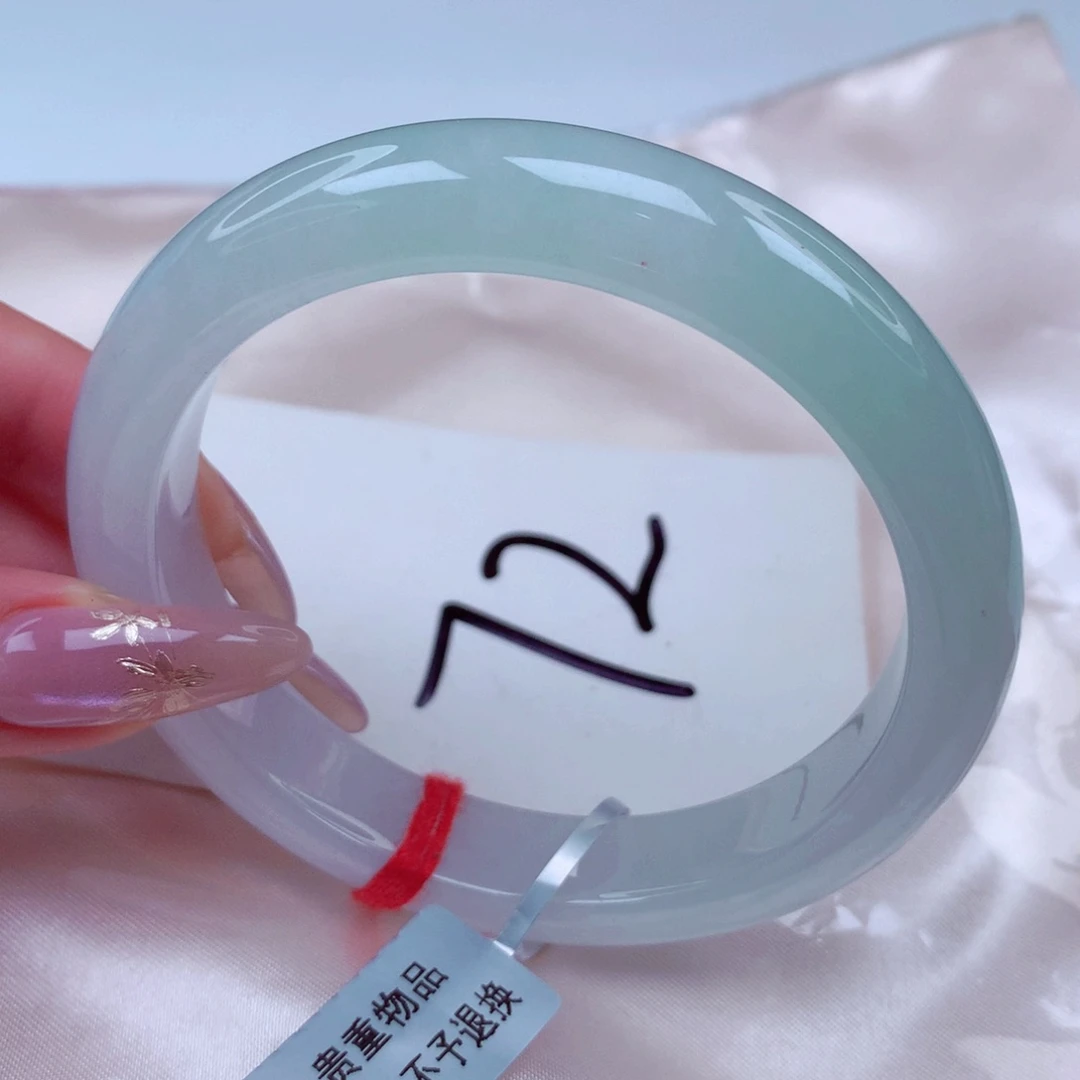 翡翠手镯未镶嵌翡翠60