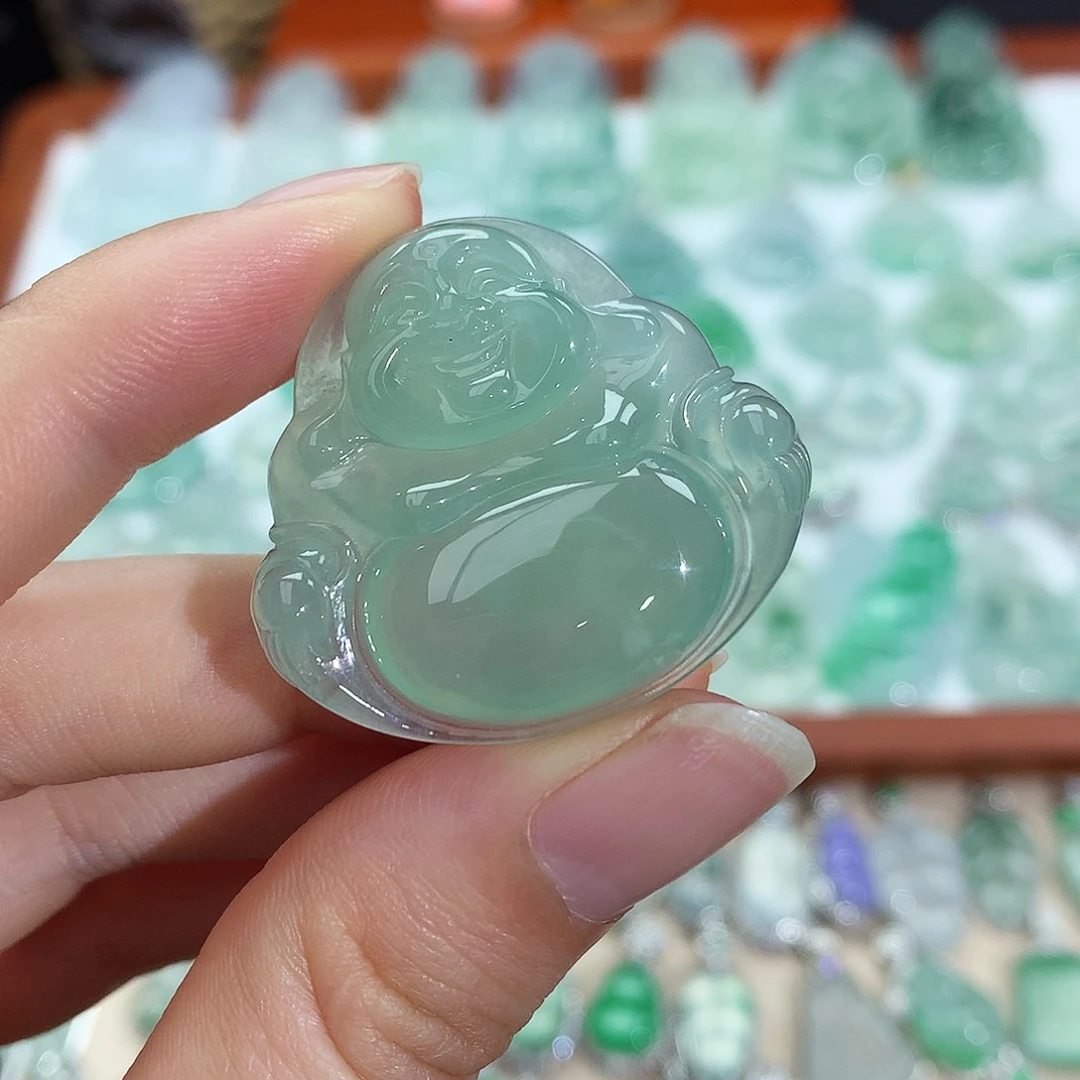 翡翠颈饰未镶嵌佛公