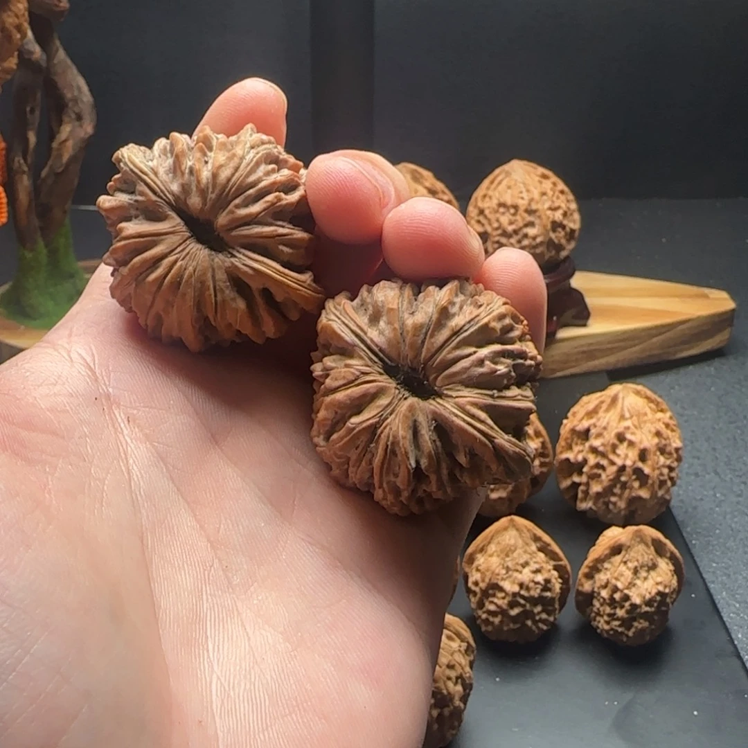R***n核桃没修四座楼有点泛油