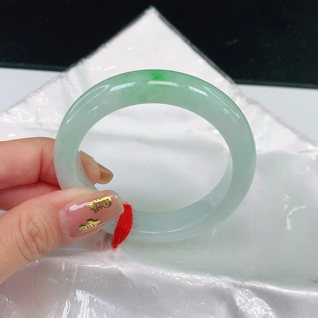翡翠手镯未镶嵌天然翡翠A货458