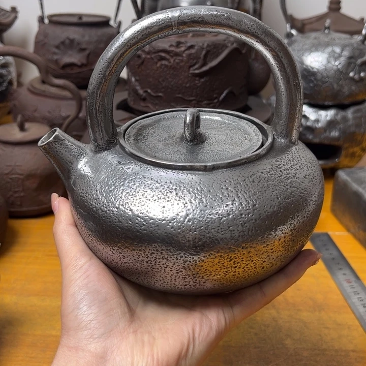 云***居嗯摸摸陌陌摸摸哦