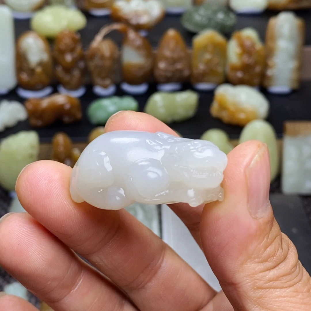 和田玉未镶嵌吊坠(不含链)