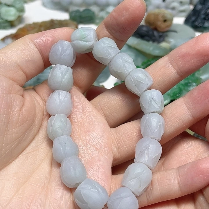 定制翡翠未镶嵌微*笑翡翠