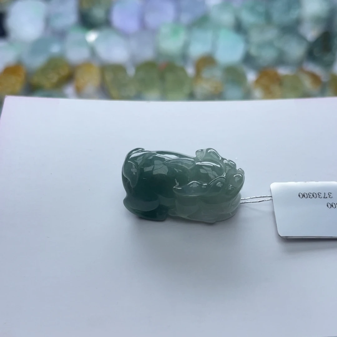 翡翠颈饰未镶嵌貔貅