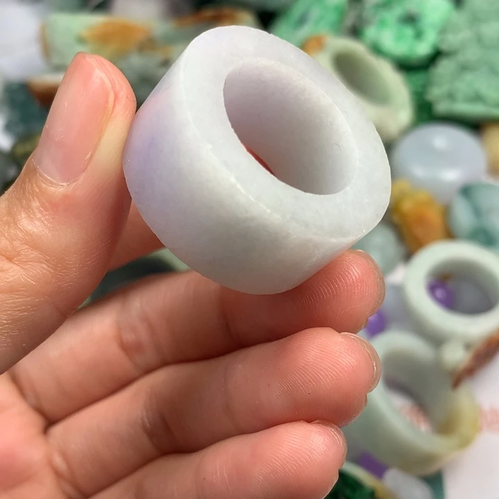 桃***y定制翡翠未镶嵌翡翠