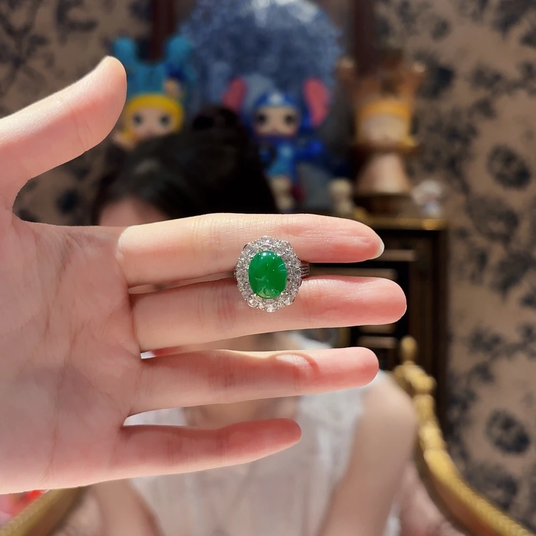 翡翠18K金镶嵌戒指戒指