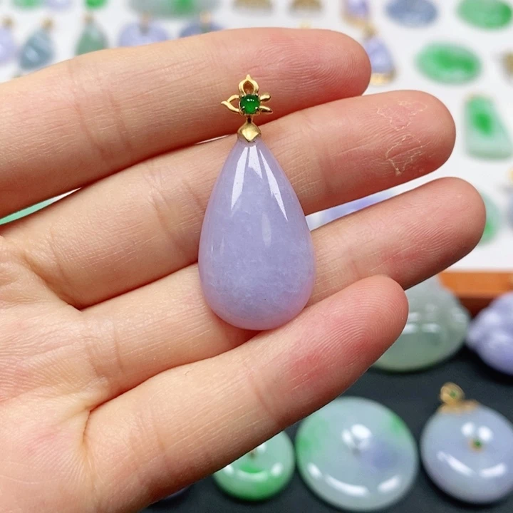 翡翠18K金镶嵌颈饰翡翠吊坠