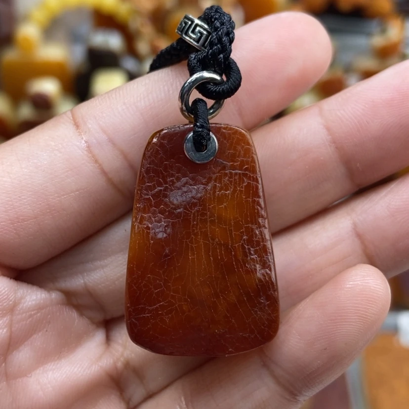 【闪购商品】琥珀颈饰未镶嵌