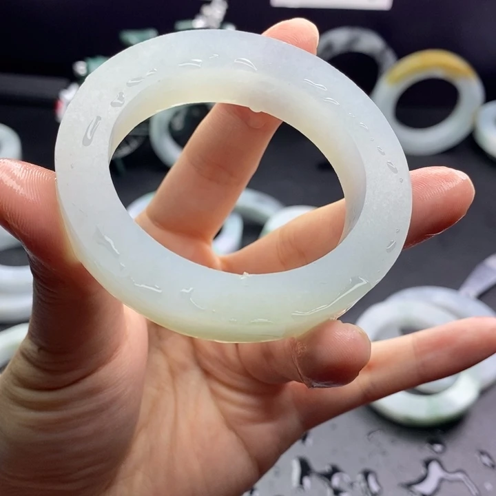 定制翡翠未镶嵌手镯51-54冰透白月光贵妃