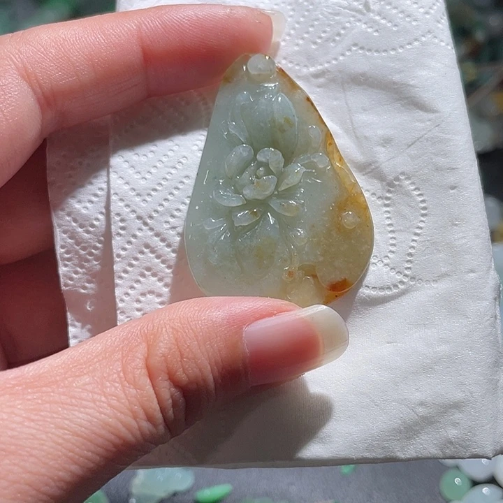 颈饰未镶嵌翡翠天