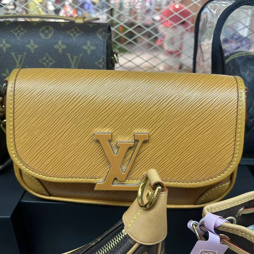 95新 LouisVuitton/路易威登 lv黄色法棍  nlbw  /二奢包包