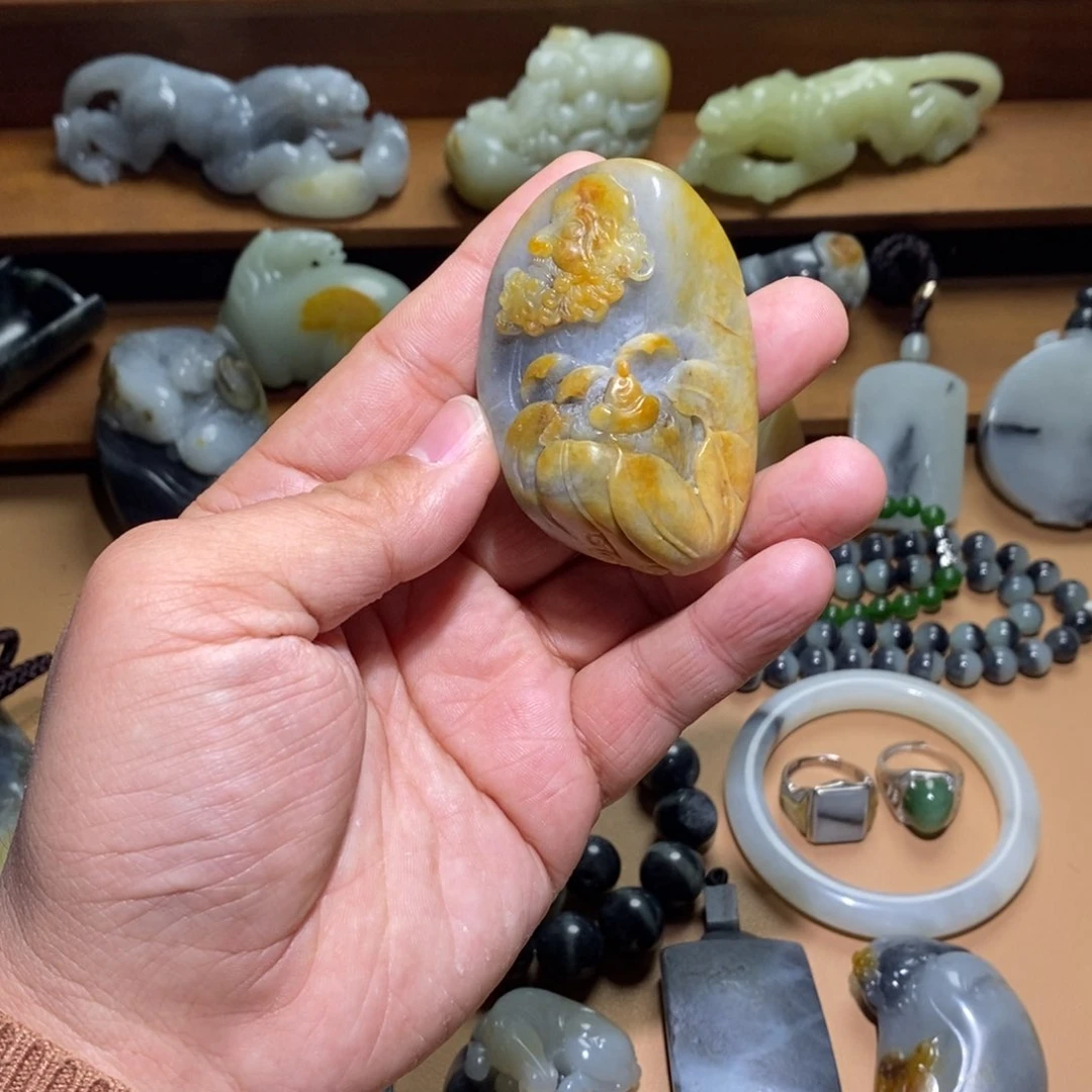 未镶嵌和田玉把件