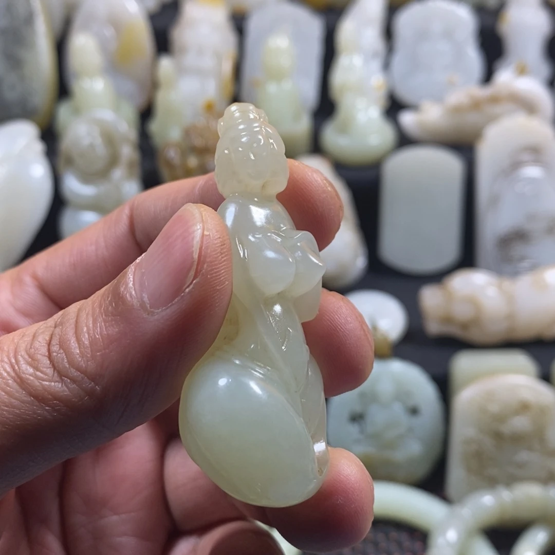 和田玉颈饰未镶嵌