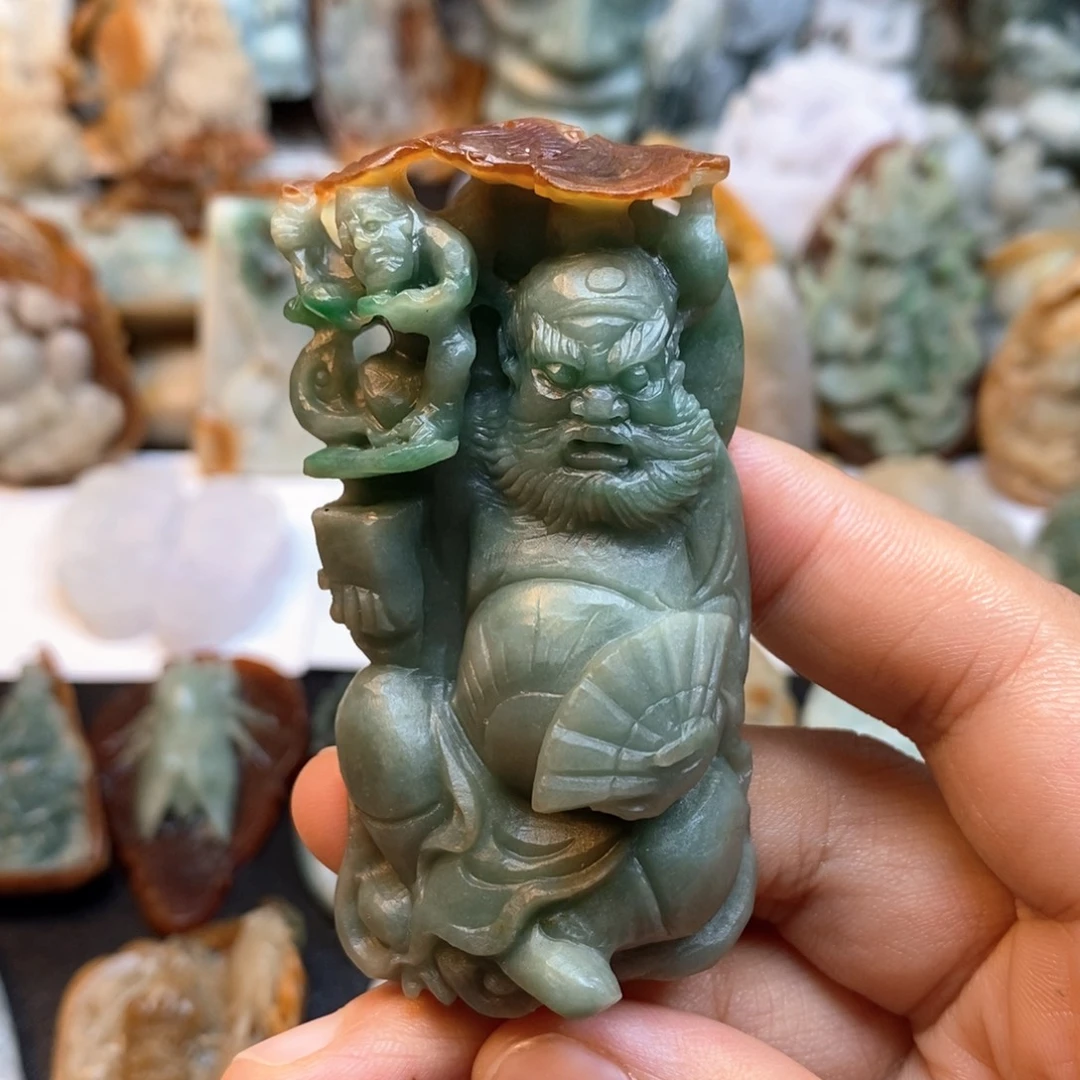 东***R未镶嵌定制翡翠特色