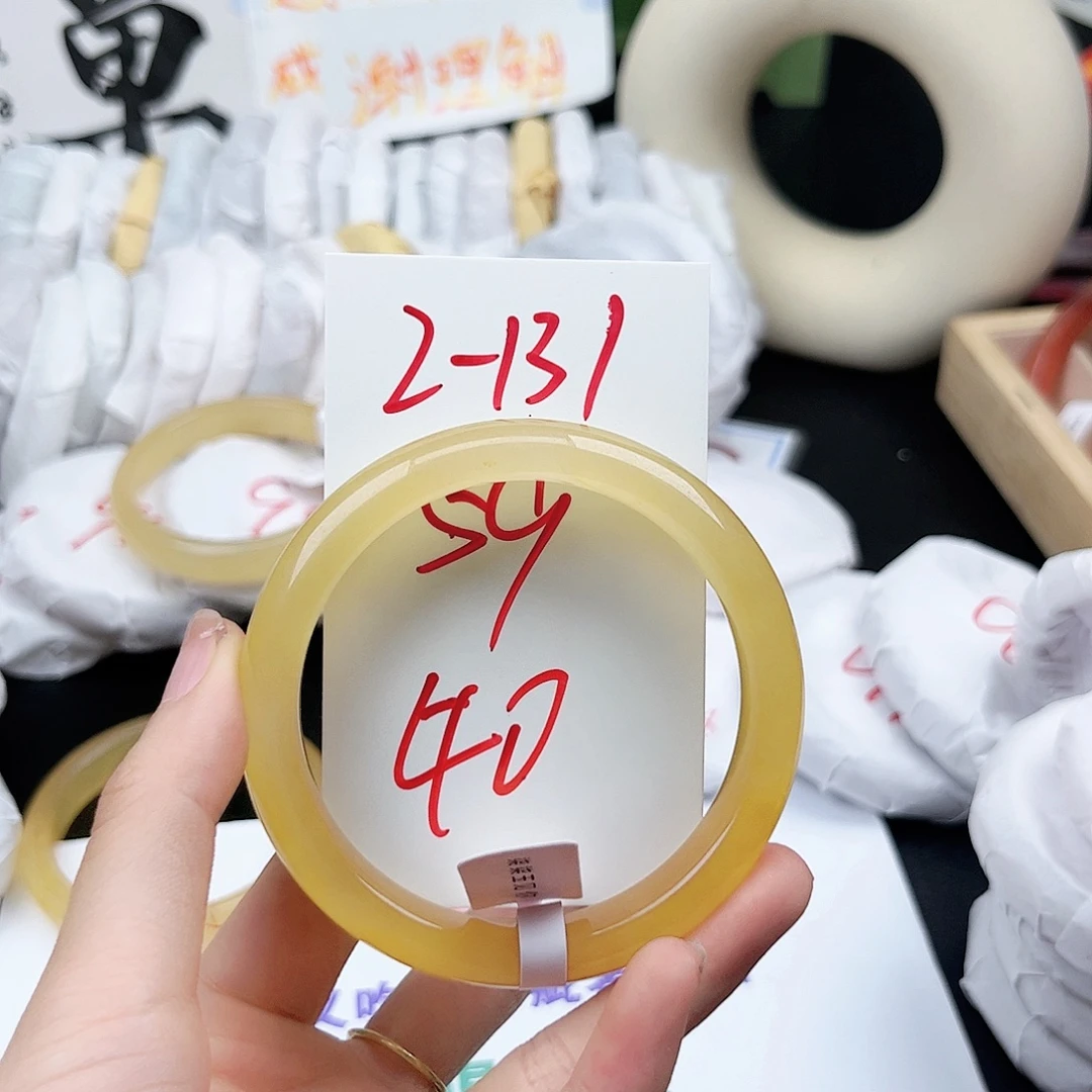 石英质玉未镶嵌手镯2.131