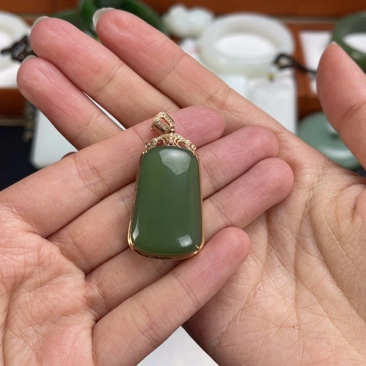 和田玉颈饰18K金镶嵌丽***g
