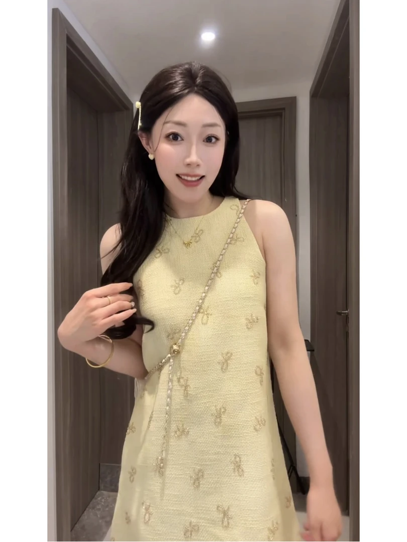 法式夏季蝴蝶结无袖连衣裙女高级感小香风气质短裙子时尚修身显瘦