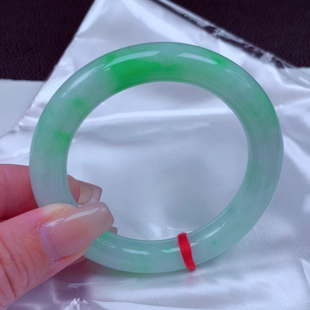 翡翠未镶嵌手镯手镯