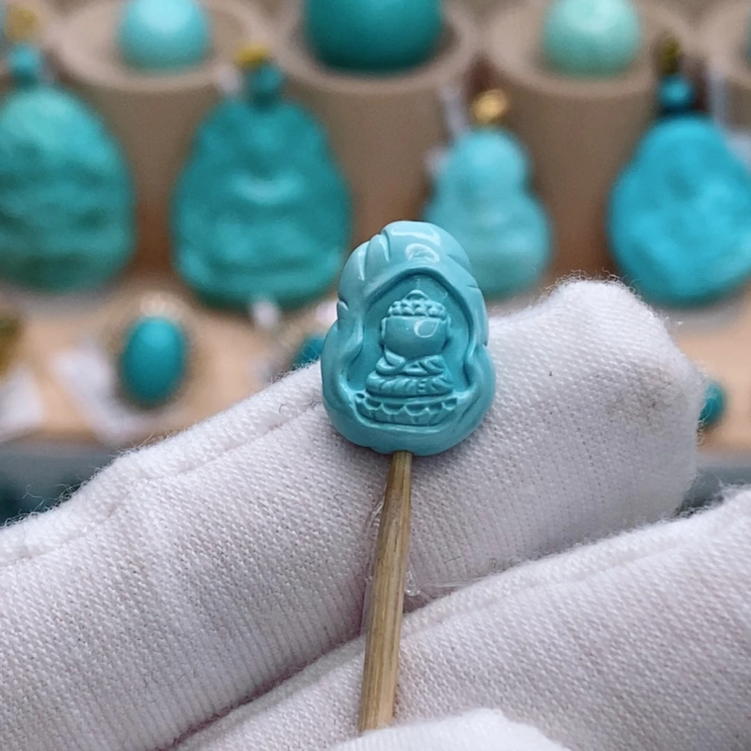 绿松石未镶嵌珠宝奇石