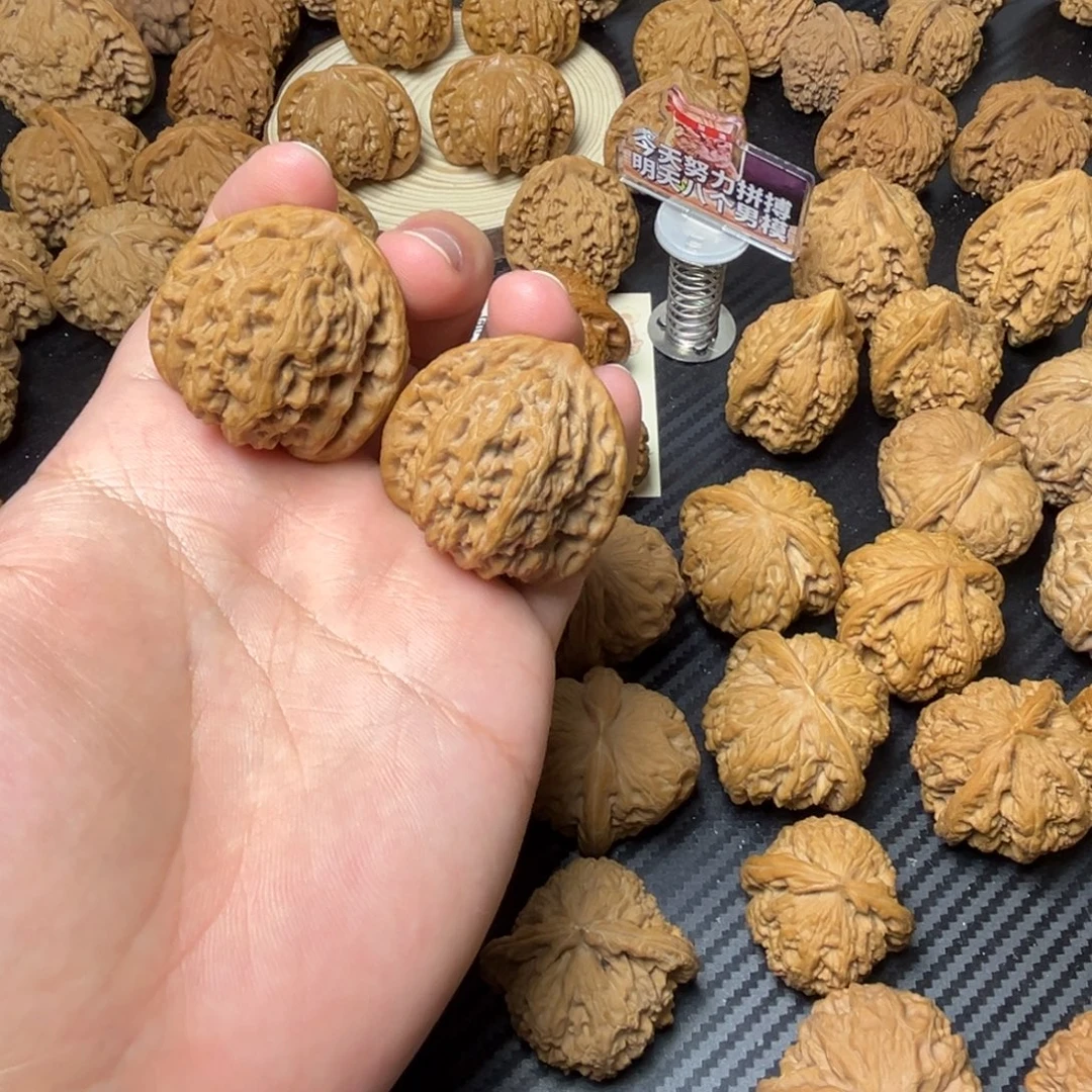 吊坠文玩核桃麦穗虎头