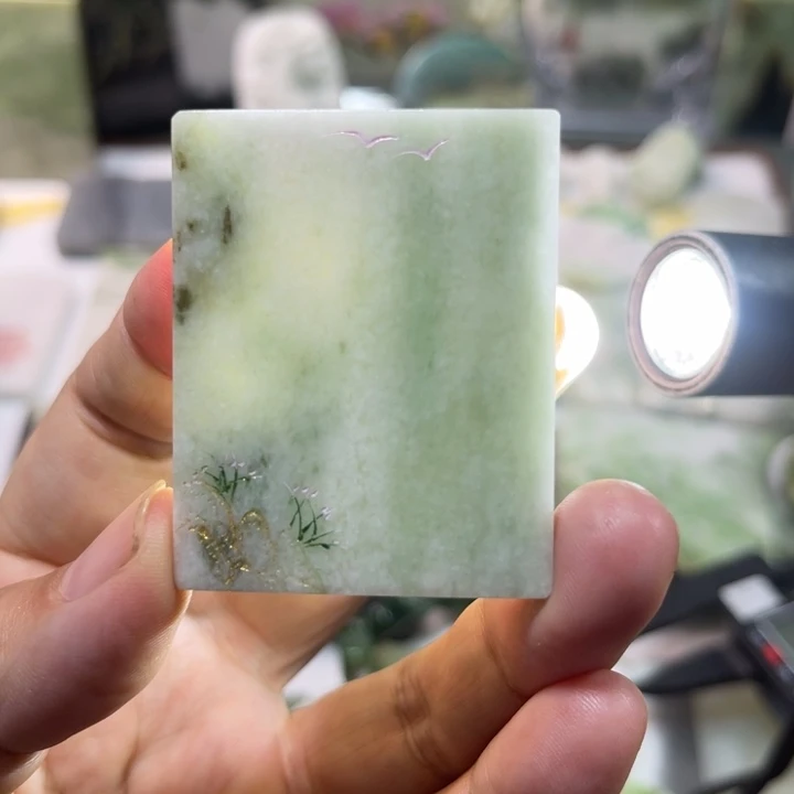 独山玉未镶嵌颈饰