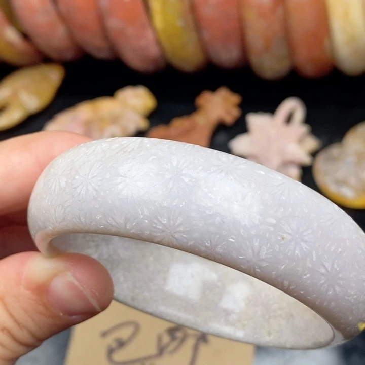 硅化珊瑚（珊瑚玉）手镯未镶嵌57.2