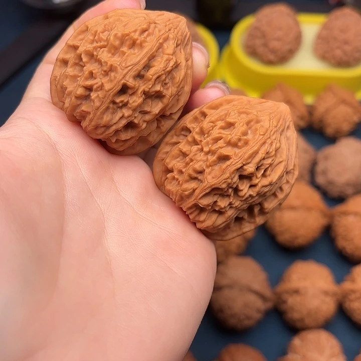 全品无修43.5易县鸡心手把件